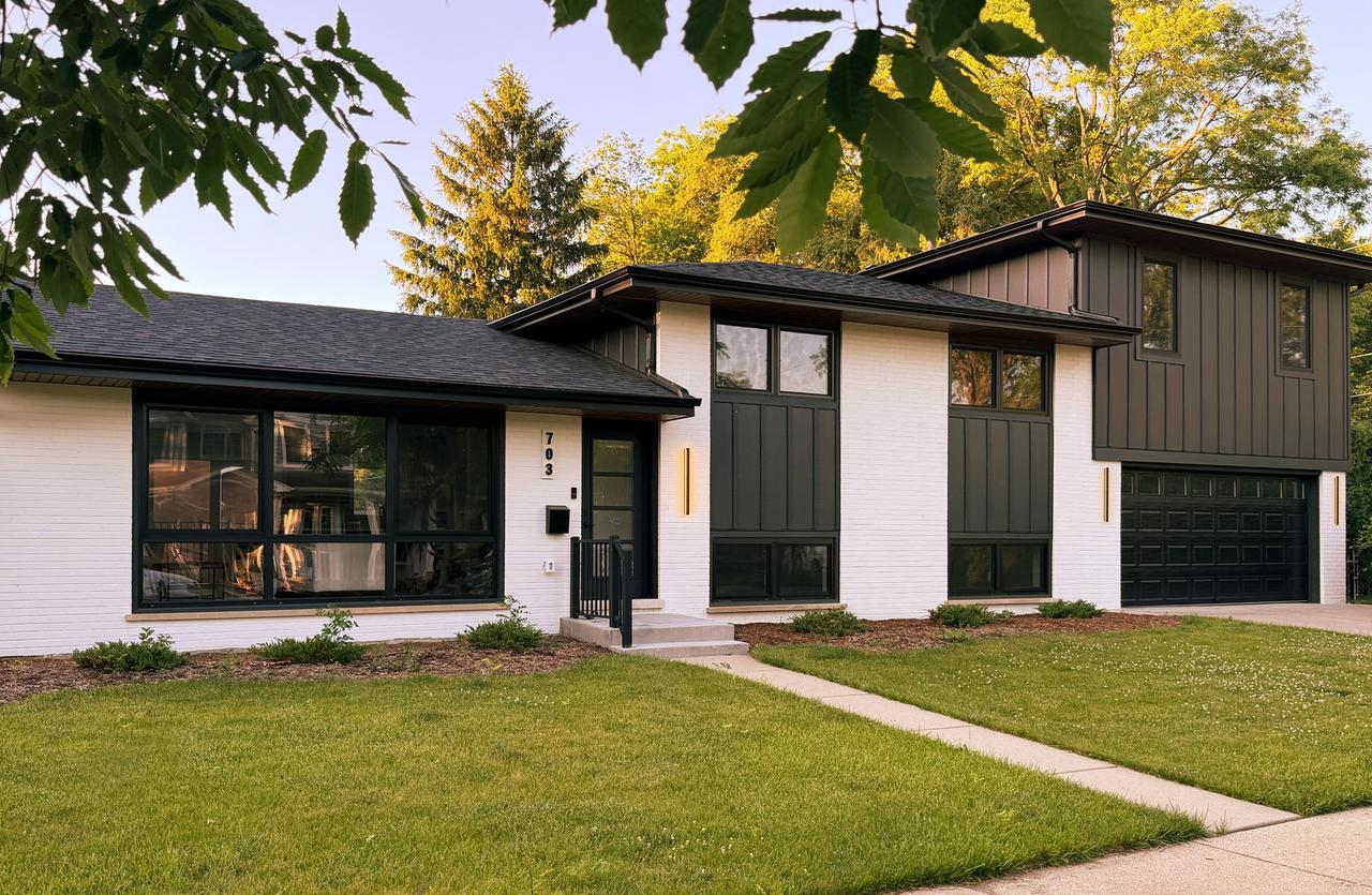 703 N Gibbons Ave., Arlington Heights, IL 60004