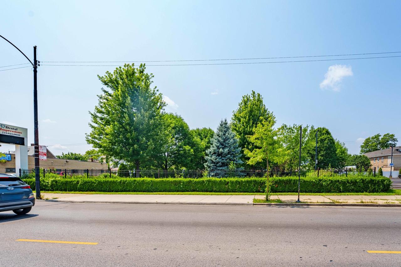 5414 S Kedzie Ave., Chicago, IL 60632