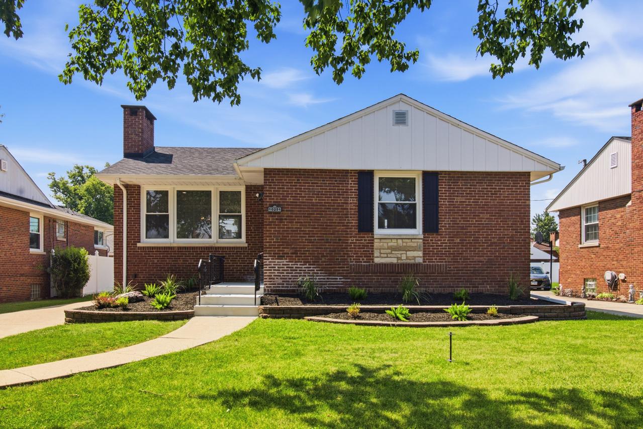 10251 Kent St., Westchester, IL 60154