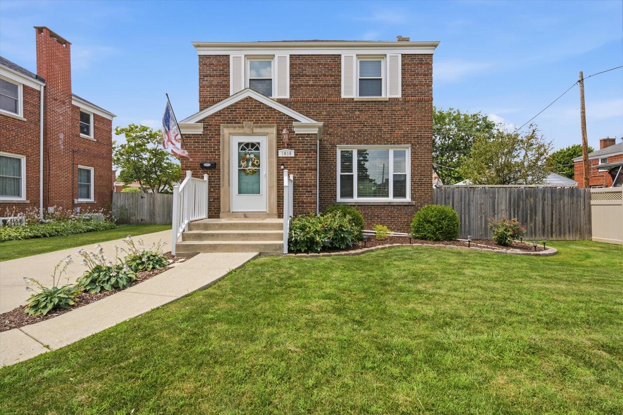 1616 Balmoral Ave., Westchester, IL 60154