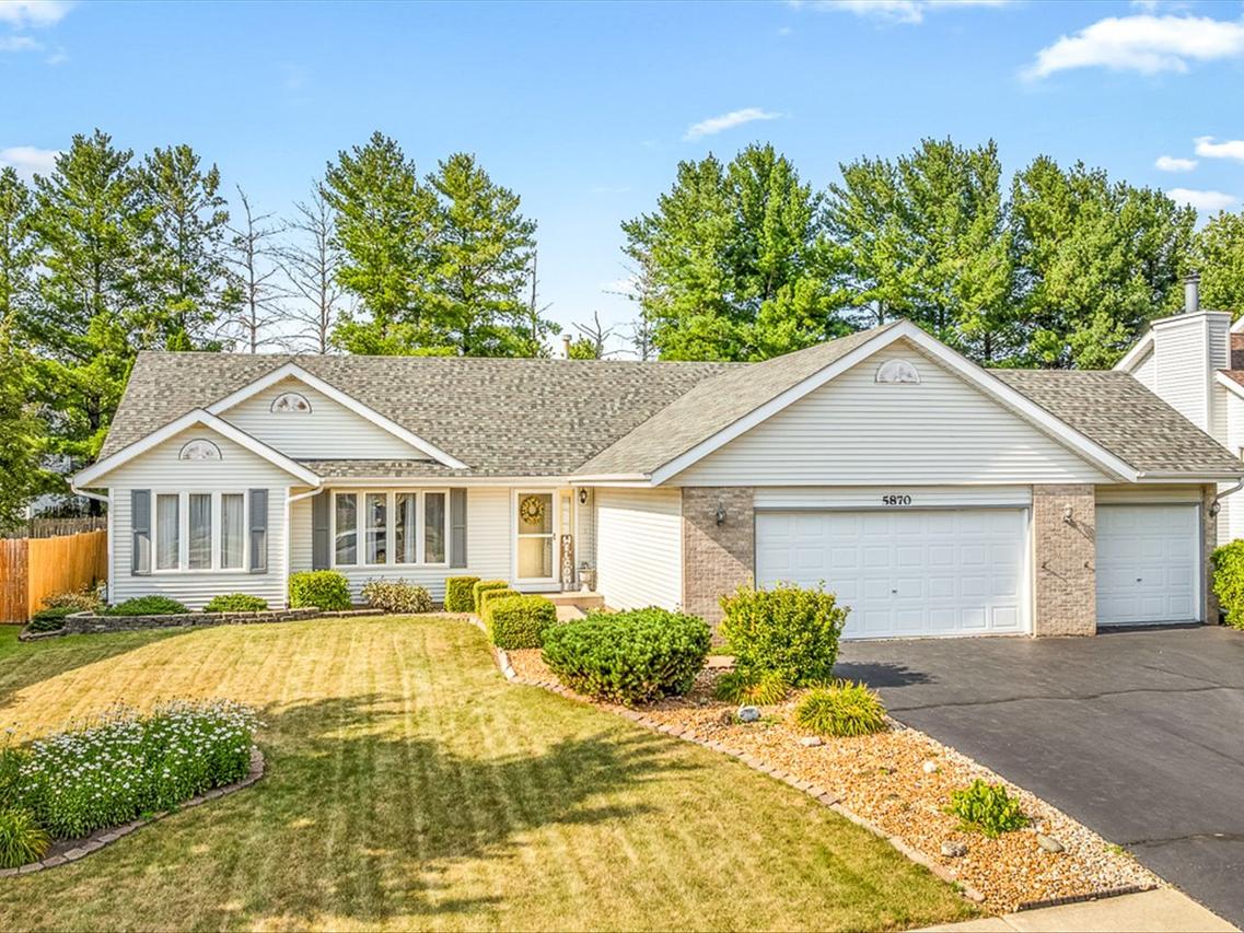 5870 Candover Rd., Loves Park, IL 61111