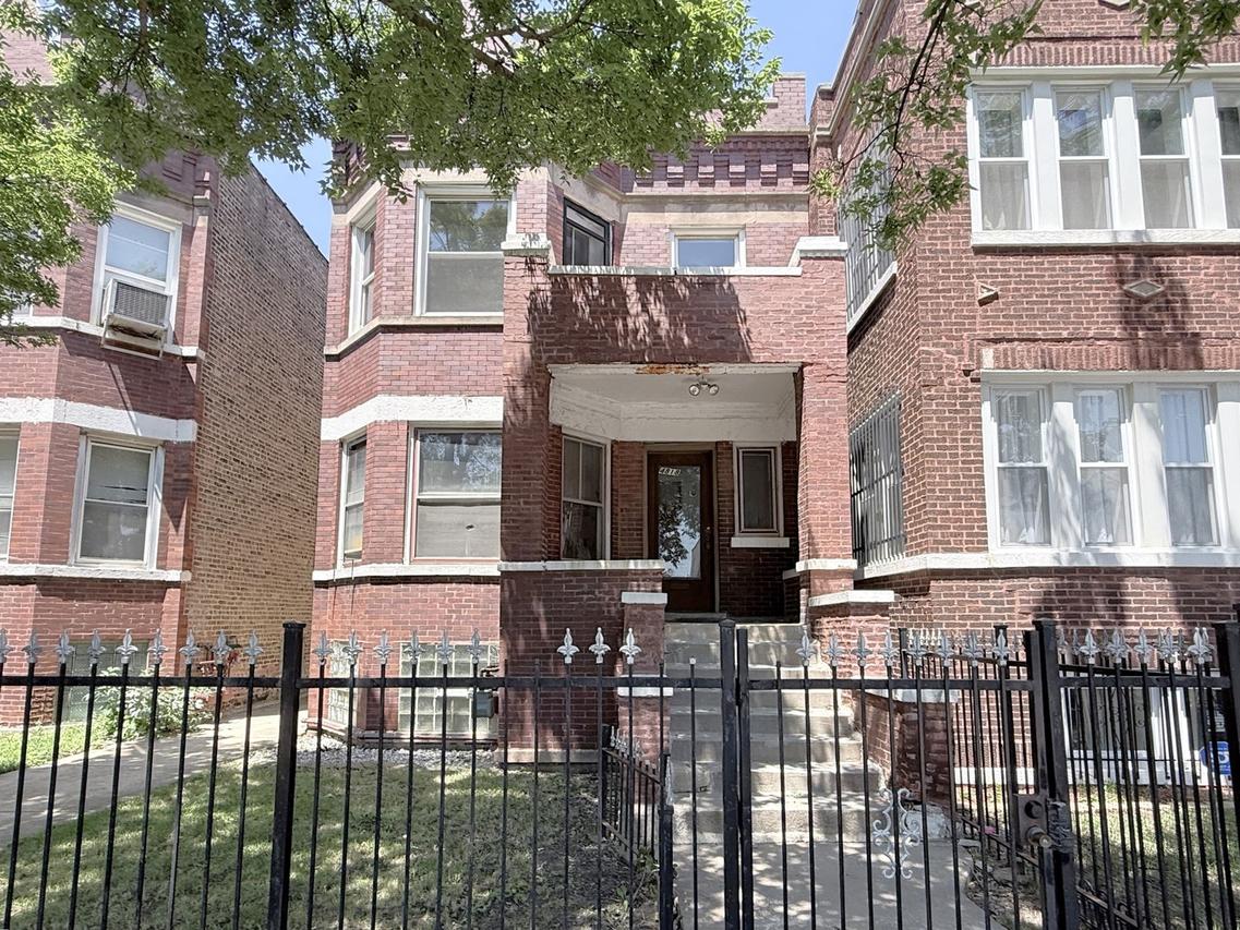 4818 W Jackson Blvd., Chicago, IL 60644