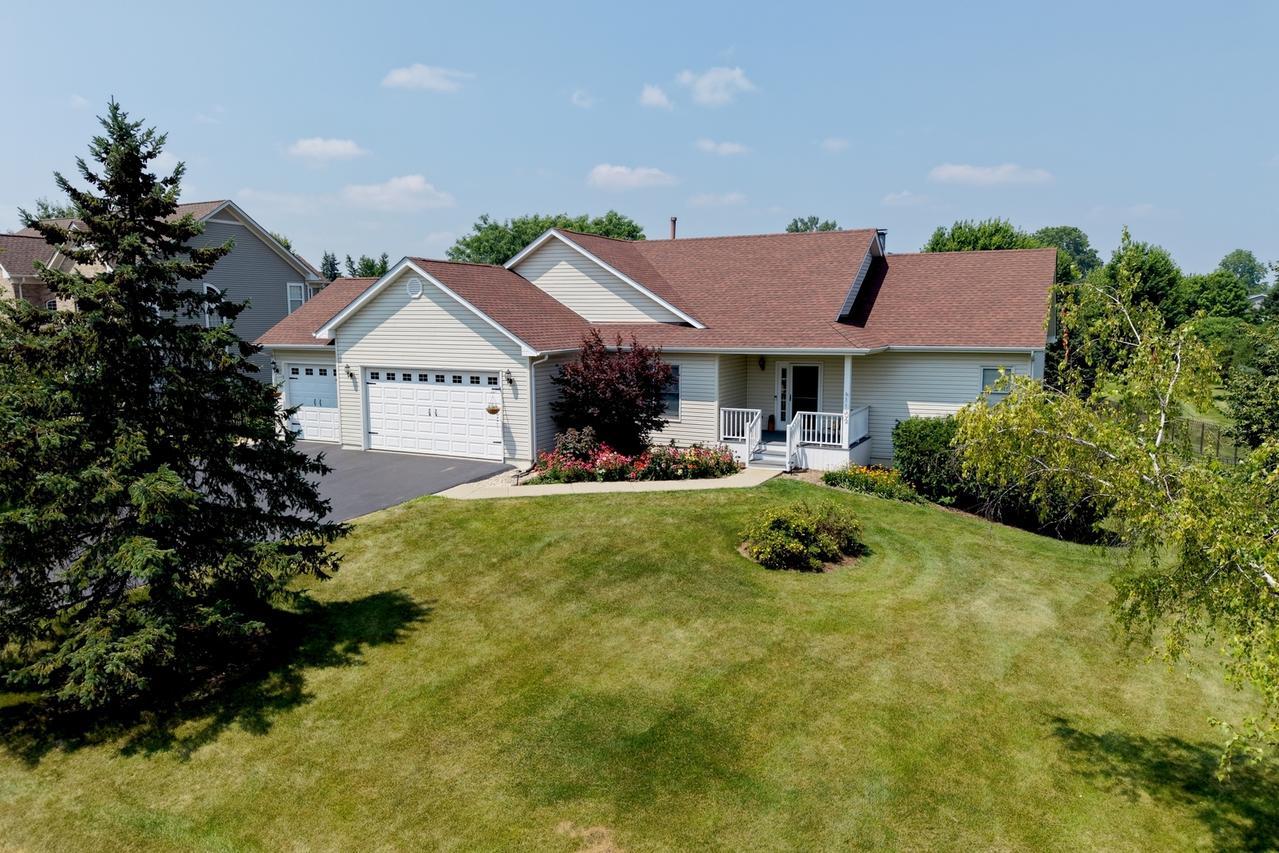 1102 Joseph Cir., Johnsburg, IL 60051