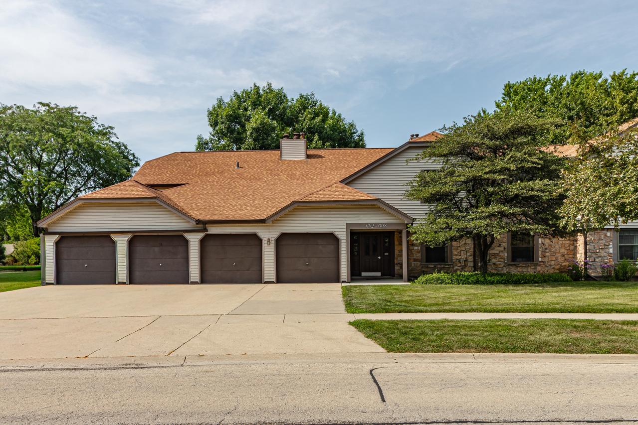 692 Hapsfield Ln. #4B1, Buffalo Grove, IL 60089