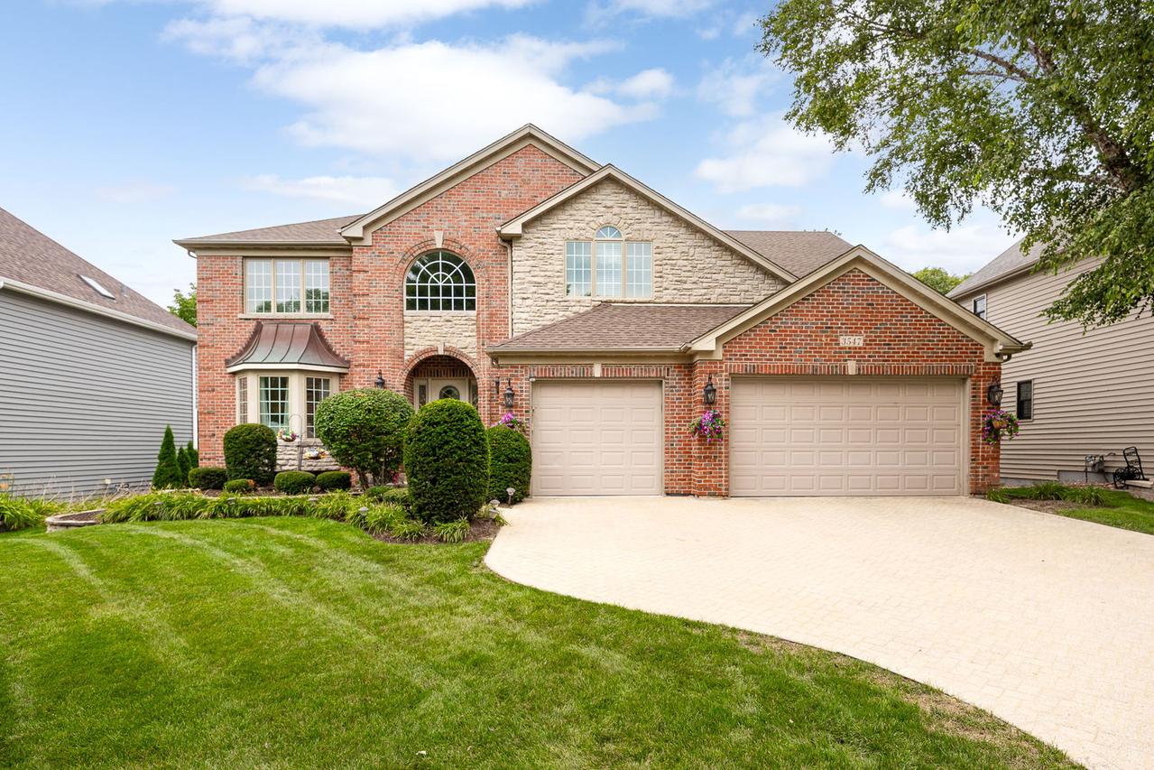 3547 Stackinghay Dr., Naperville, IL 60564