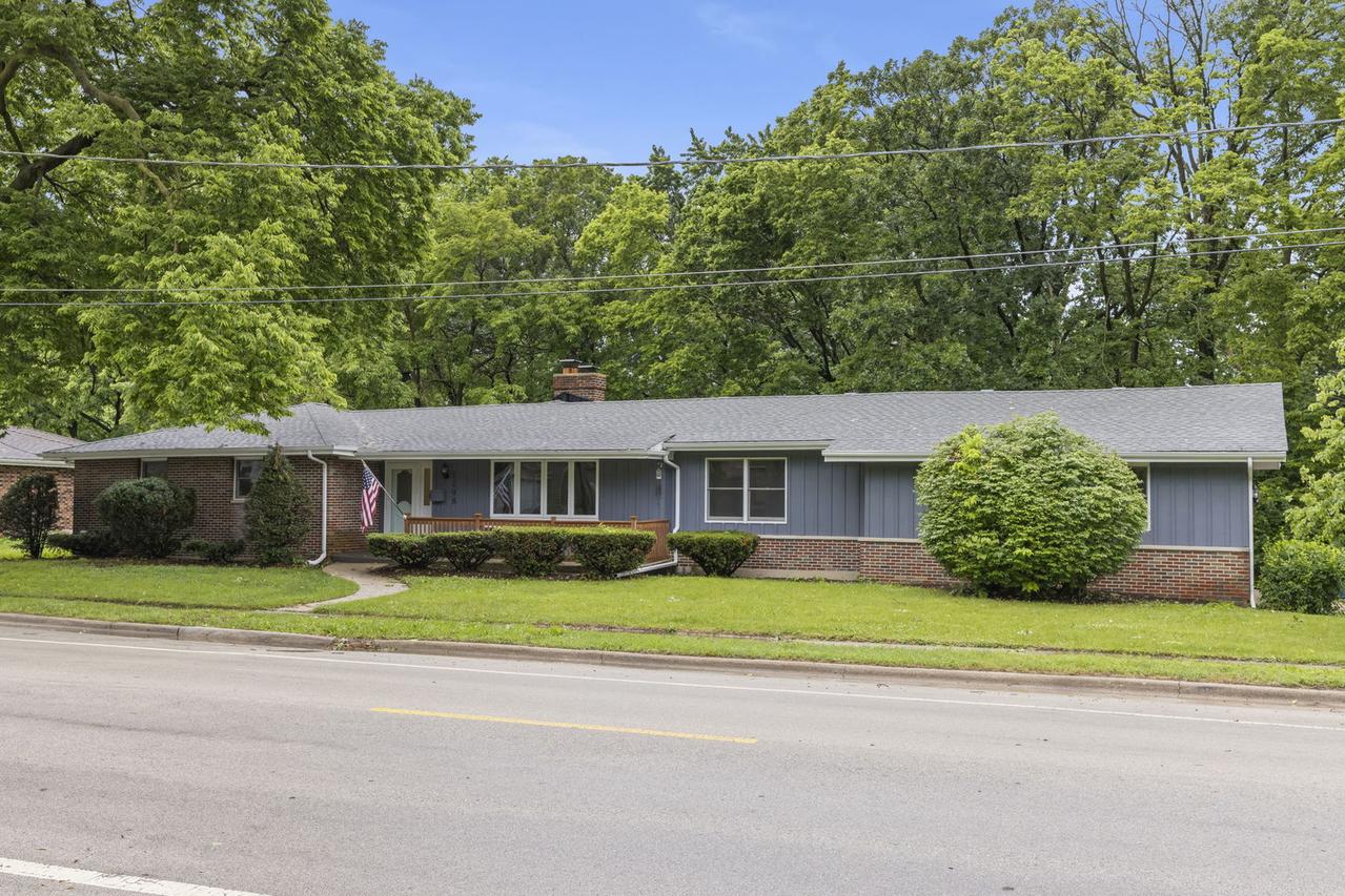 1198 Lisbon St., Morris, IL 60450