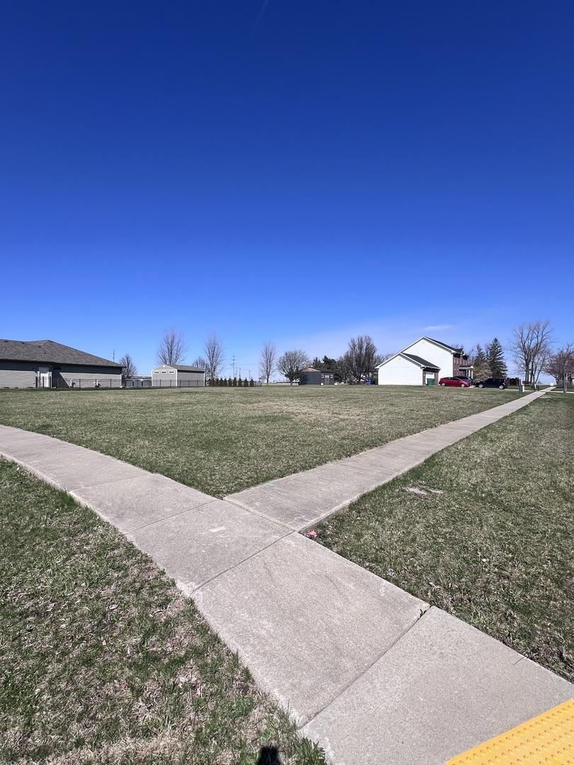 21140 S Magnolia Ln., Elwood, IL 60421