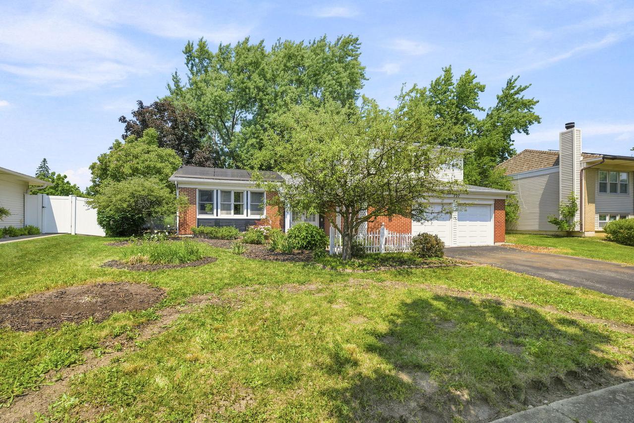 337 Huntington Way, Bolingbrook, IL 60440