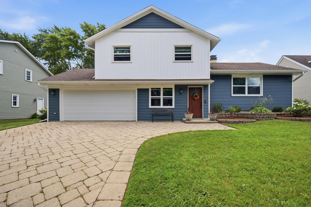 549 Arthur Dr., Cary, IL 60013