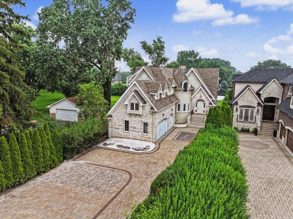 7381 S Madison St., Burr Ridge, IL 60527