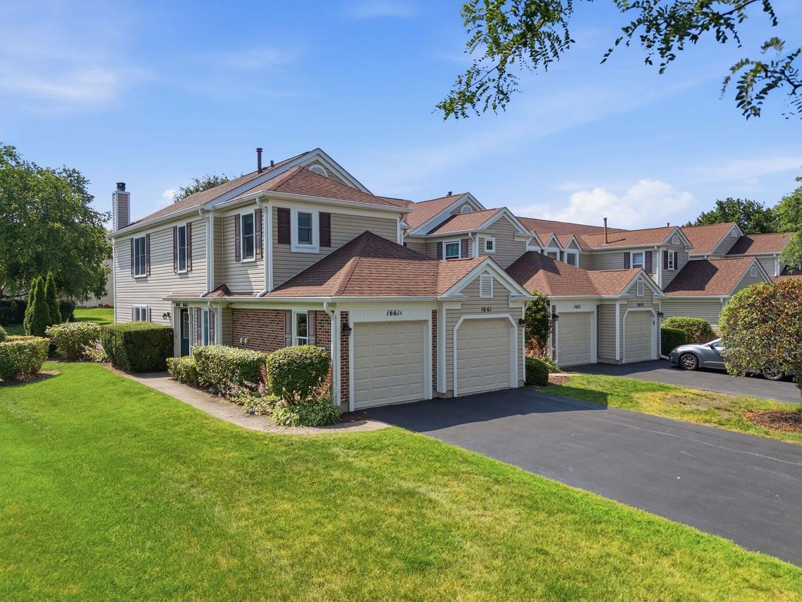 1661 Vermont Dr. #A, Elk Grove Village, IL 60007