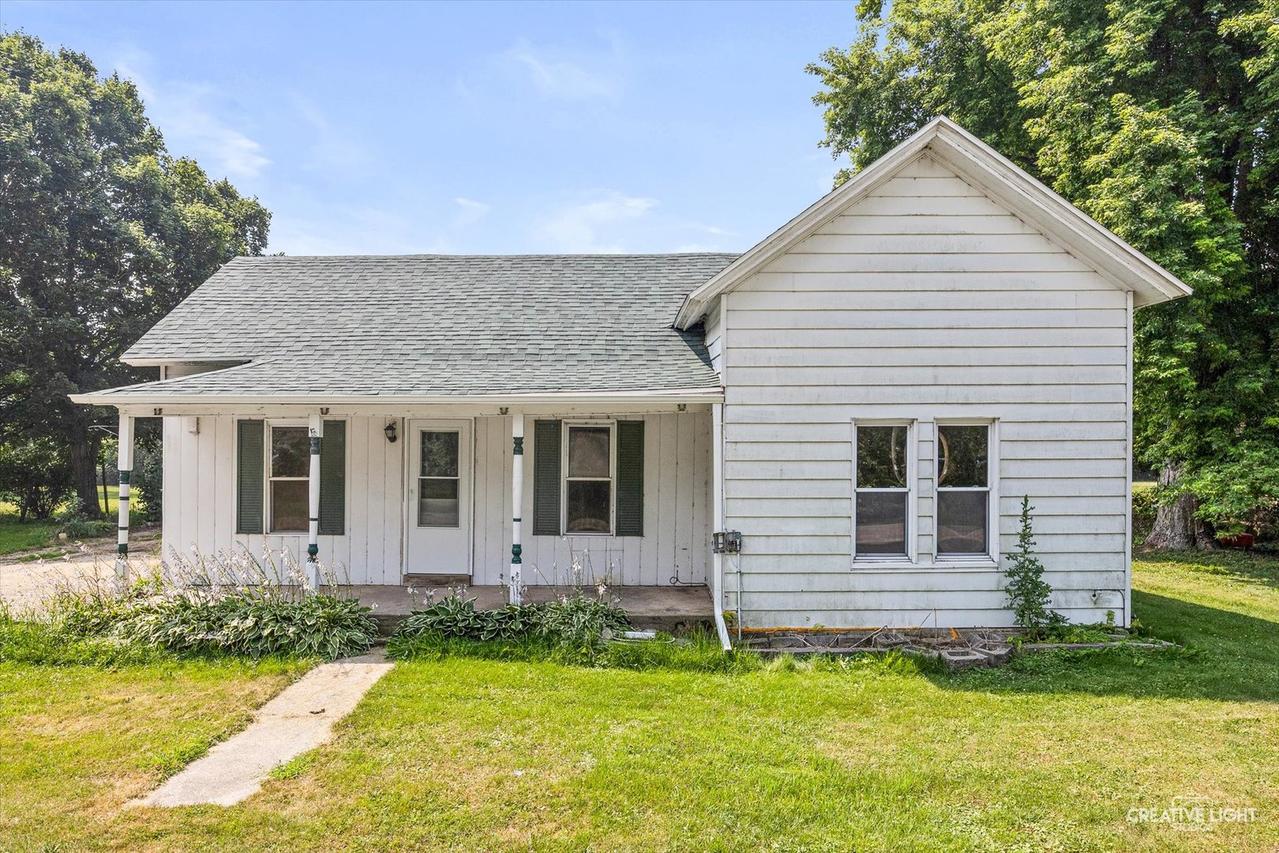 20609 State Line Rd., Harvard, IL 60033