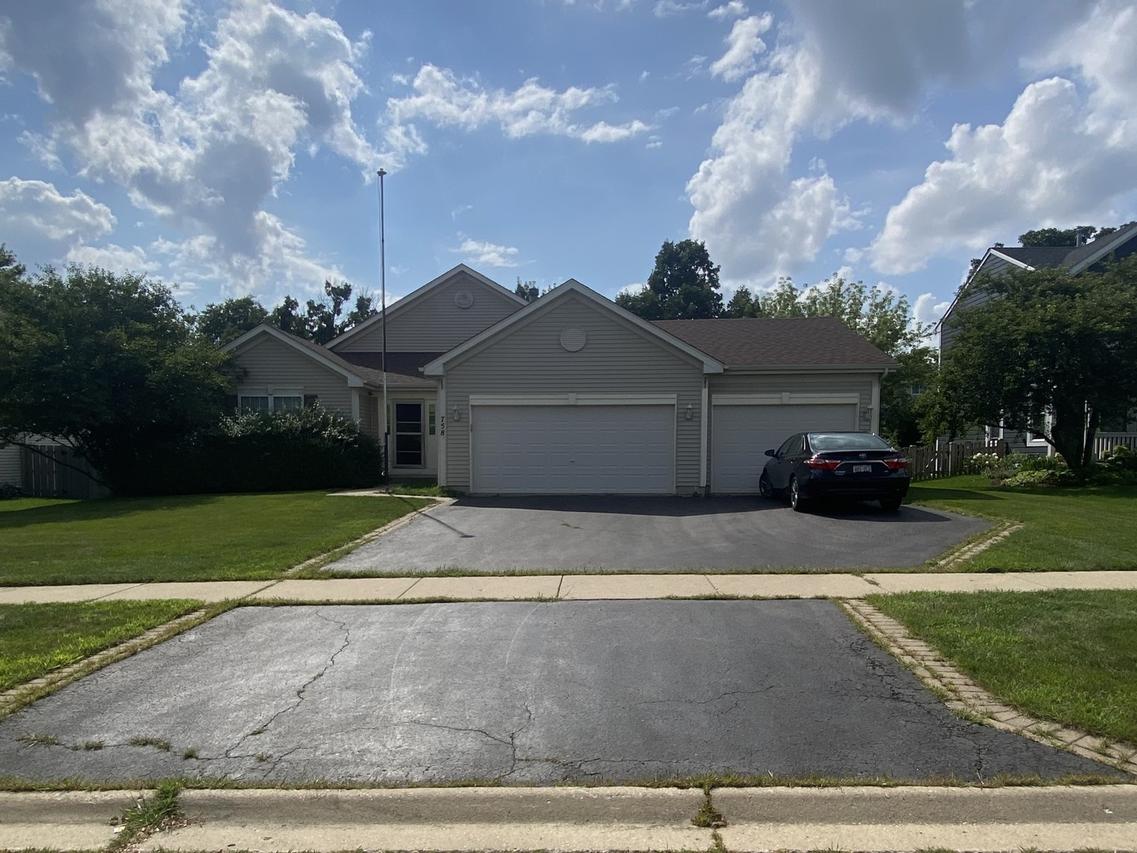 758 N Overlook Tr., Round Lake, IL 60073