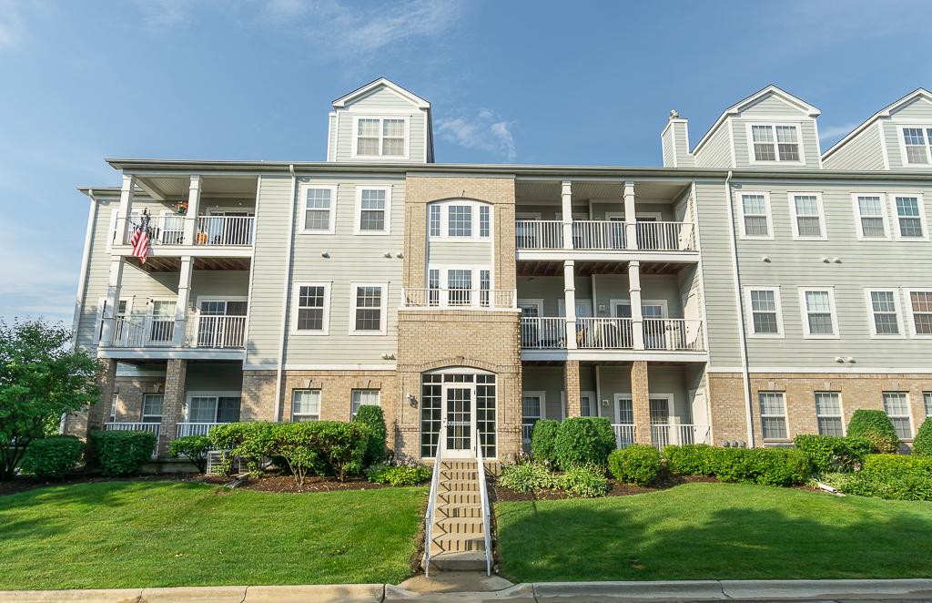 1299 W Lake St. #302, Addison, IL 60101