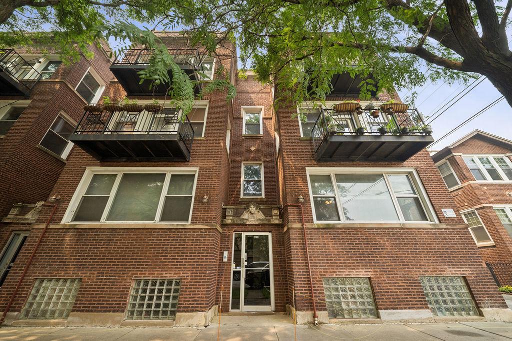 4410 N Sacramento Ave. #1E, Chicago, IL 60625