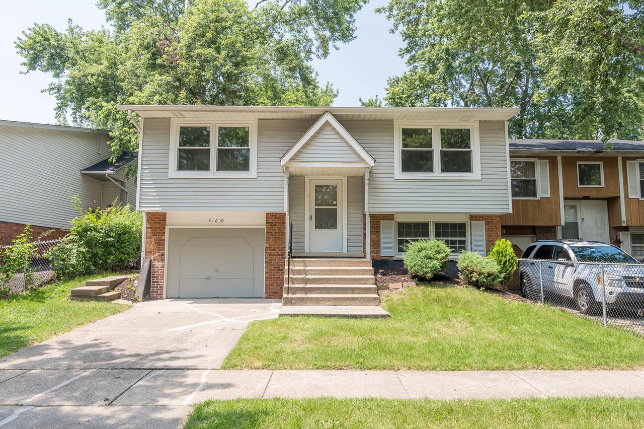 21610 Peterson Ave., Sauk Village, IL 60411