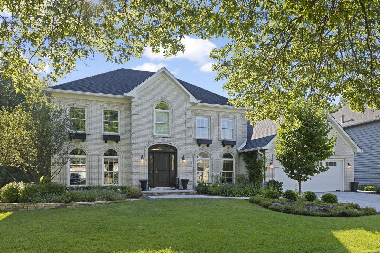 2265 River Woods Dr., Naperville, IL 60565