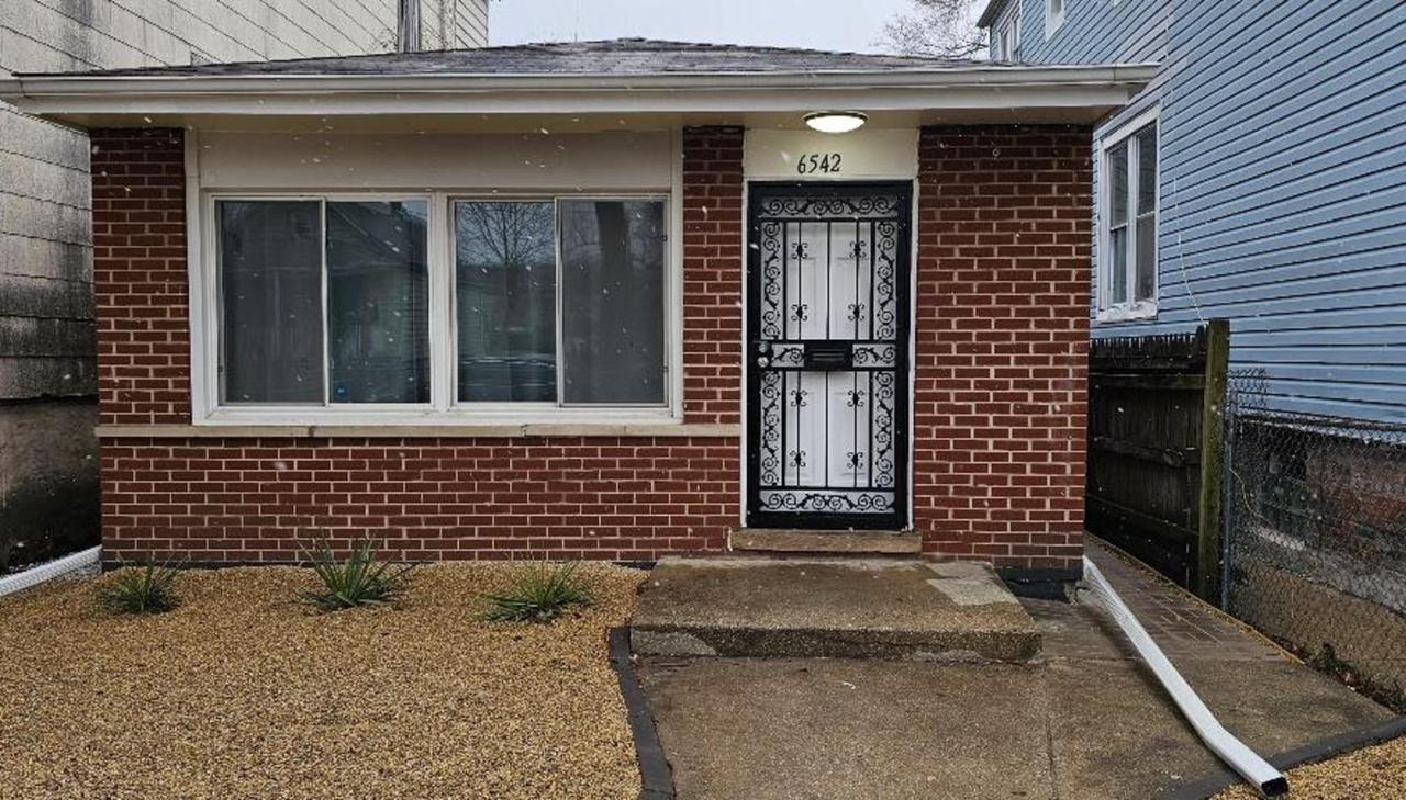 6542 S Carpenter St., Chicago, IL 60621
