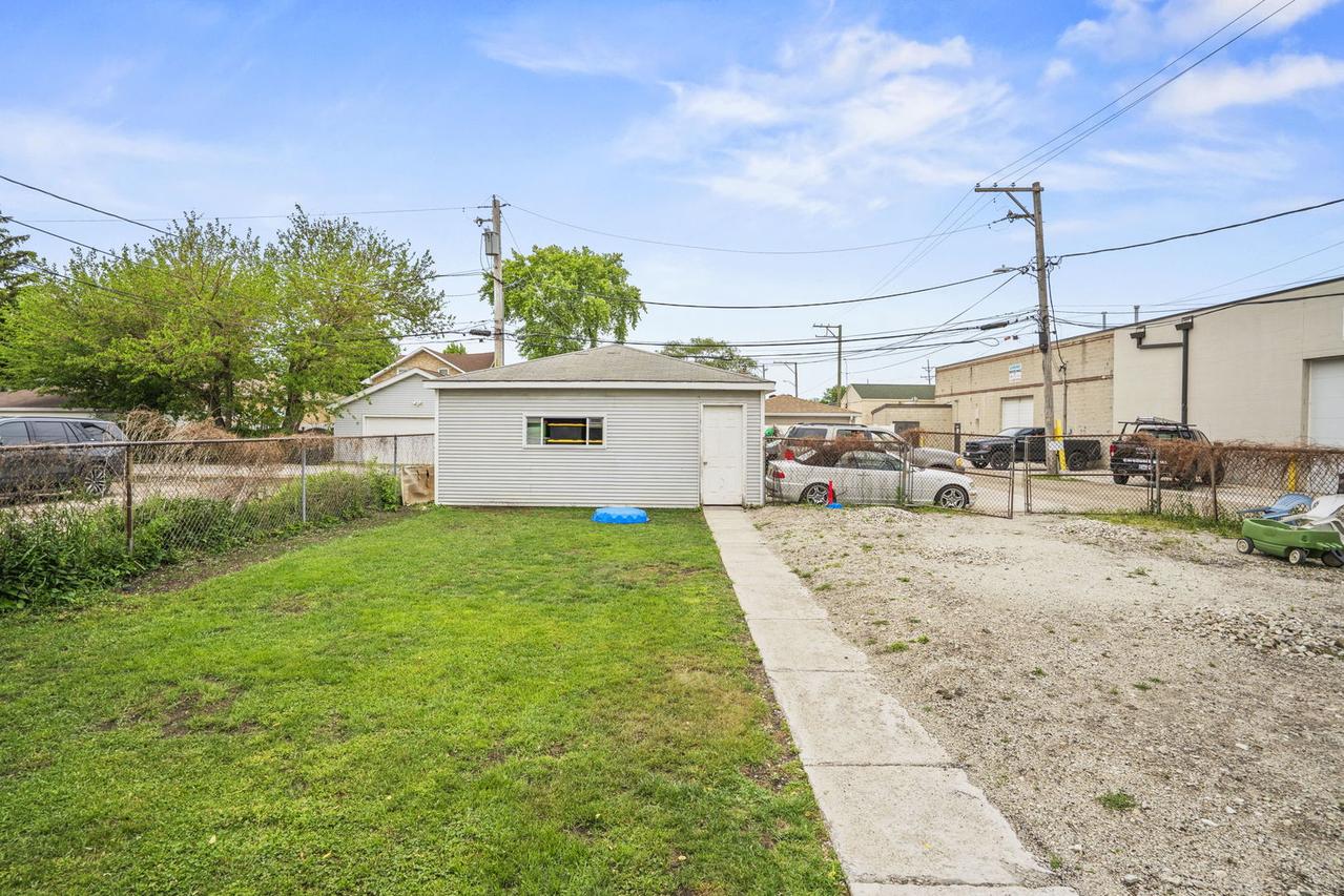 4635 Eberly Ave., Brookfield, IL 60513