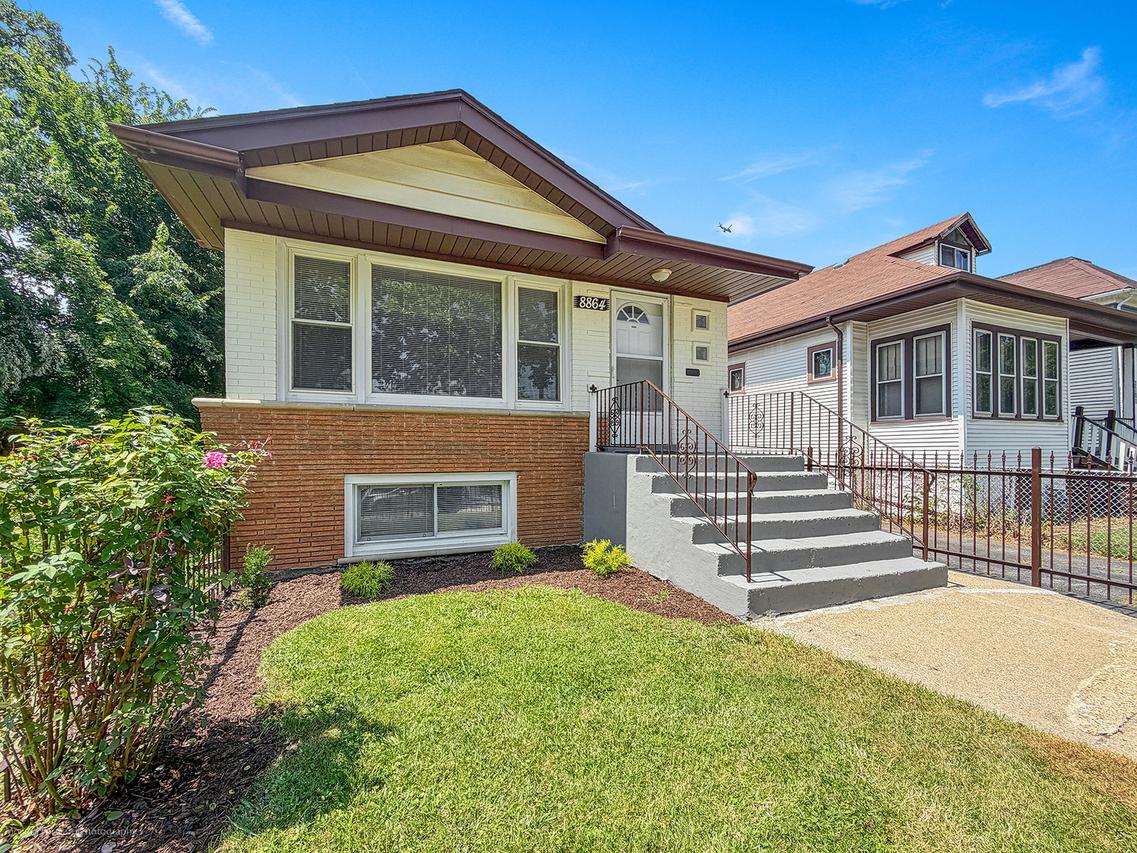 8864 S Winchester Ave., Chicago, IL 60620