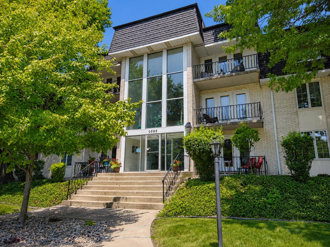 2608 186th St. #205, Lansing, IL 60438