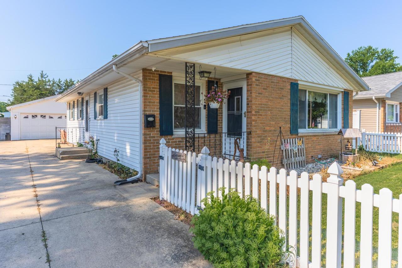 908 E Chestnut St., Pontiac, IL 61764