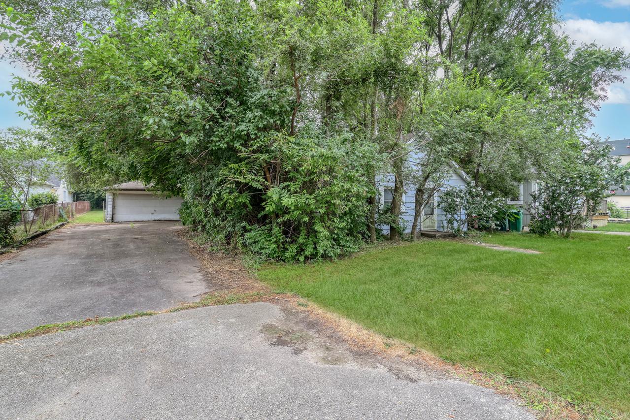 16338 New Ave., Lemont, IL 60439