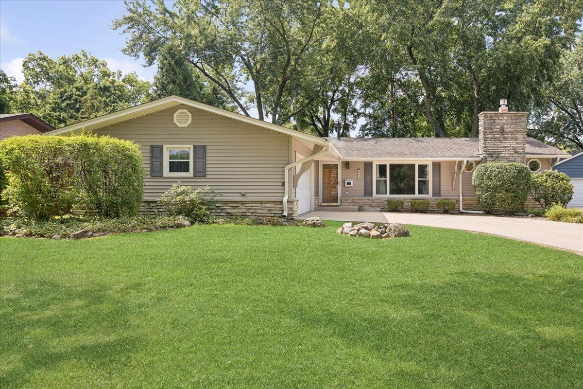 613 65th St., Downers Grove, IL 60516