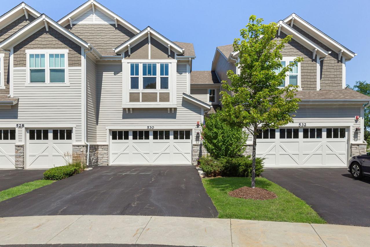 530 Pershing Ct., Barrington, IL 60010