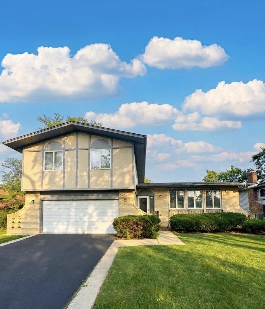 22421 Arquilla Dr., Richton Park, IL 60471