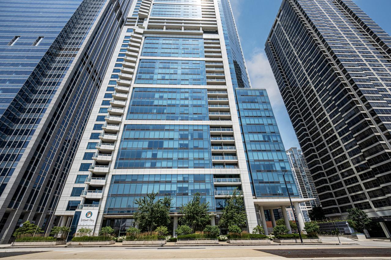 340 E Randolph St. #4304, Chicago, IL 60601