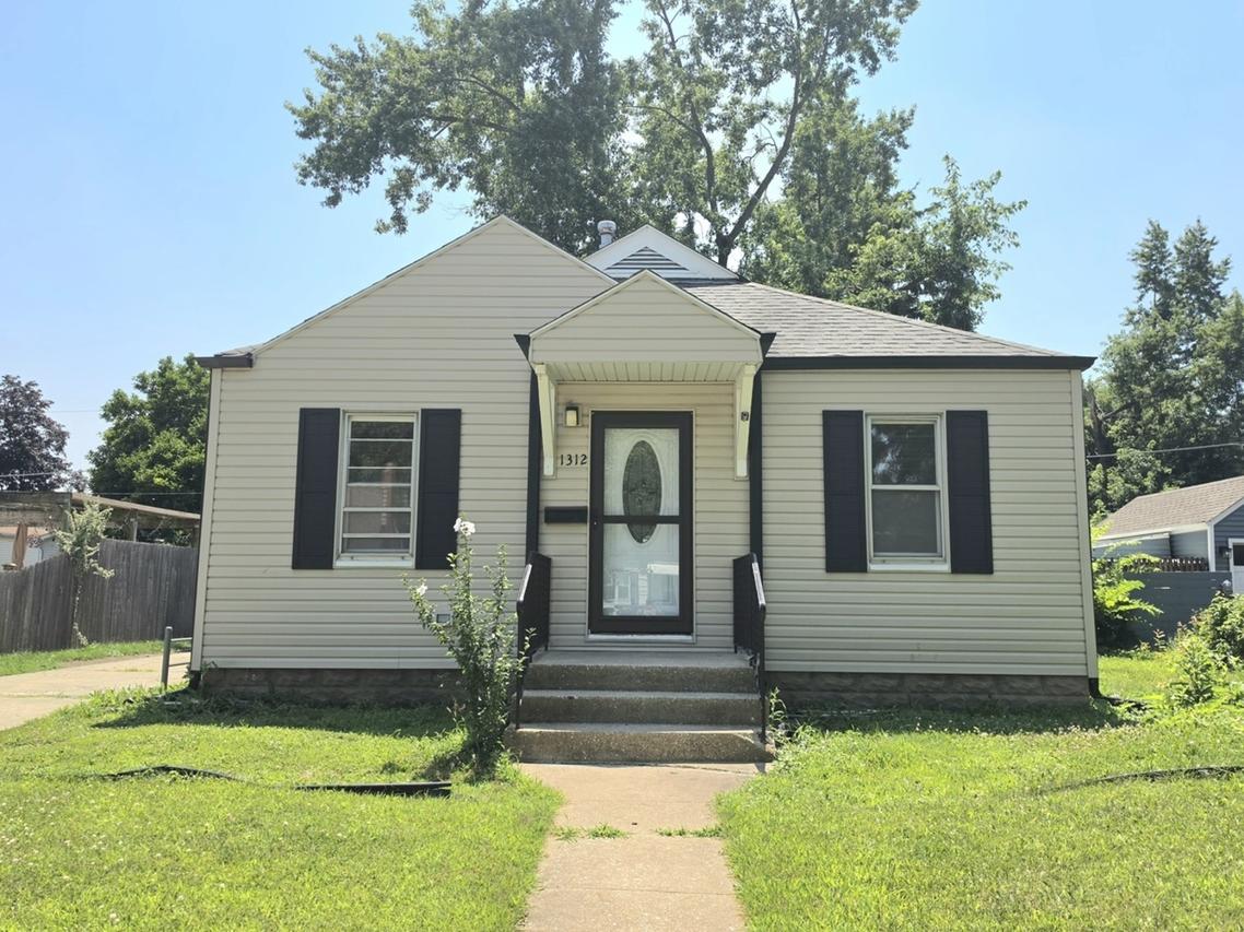1312 Richmond St., Joliet, IL 60435