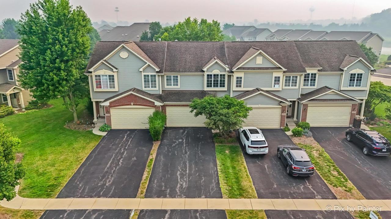 1284 West Lake Dr., Cary, IL 60013