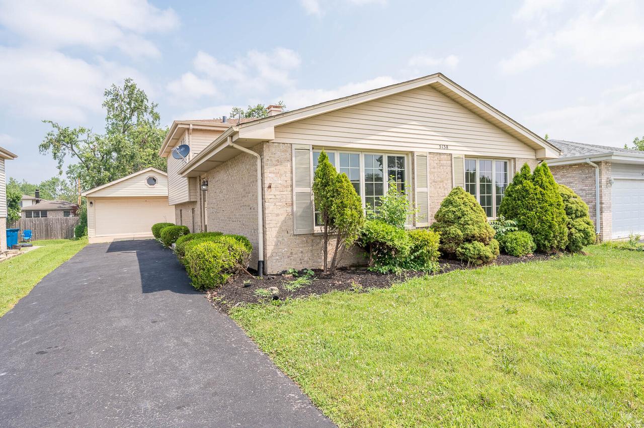 5138 W 121st St., Alsip, IL 60803