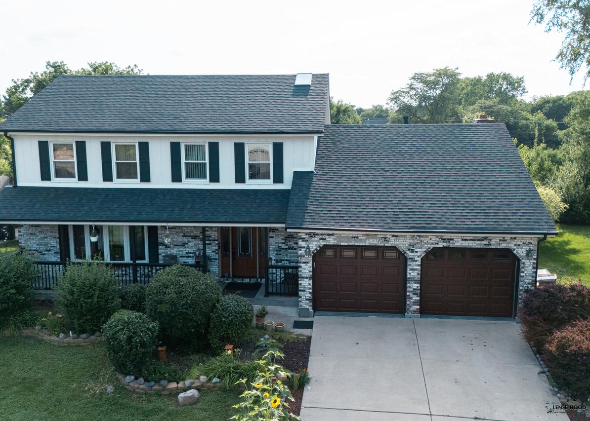10S168 Oneill Dr., Burr Ridge, IL 60527