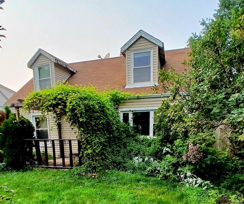6810 W 95th Pl., Oak Lawn, IL 60453