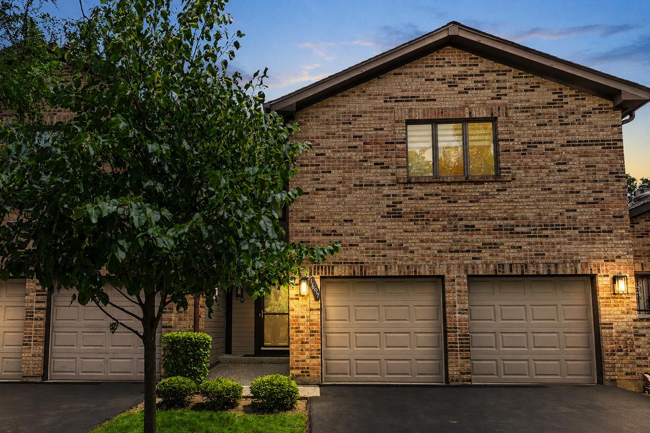 1697 Pebble Beach Dr., Hoffman Estates, IL 60169