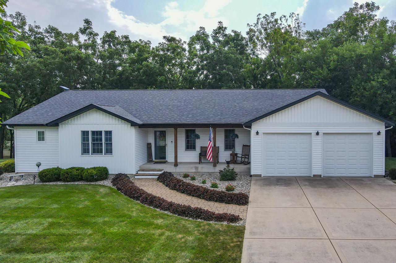 6174 Tulip Ln., Grant Park, IL 60940