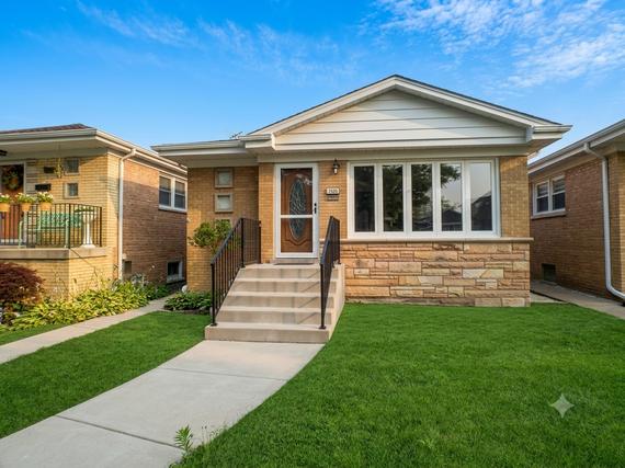 New Homes with Master Bedrooms on the 1st Floor in Harwood Heights: July 11th to July 17th