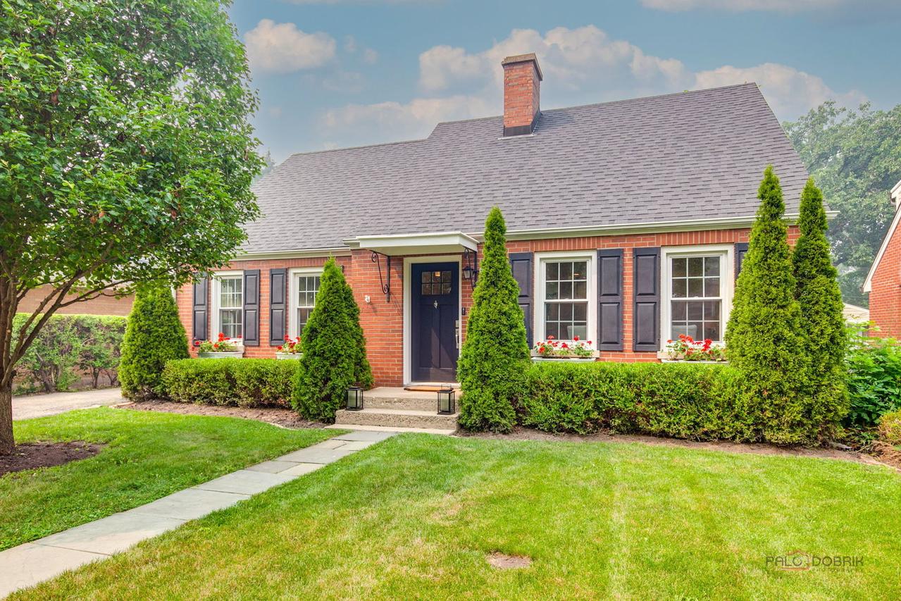 204 Park Ave., Lake Forest, IL 60045
