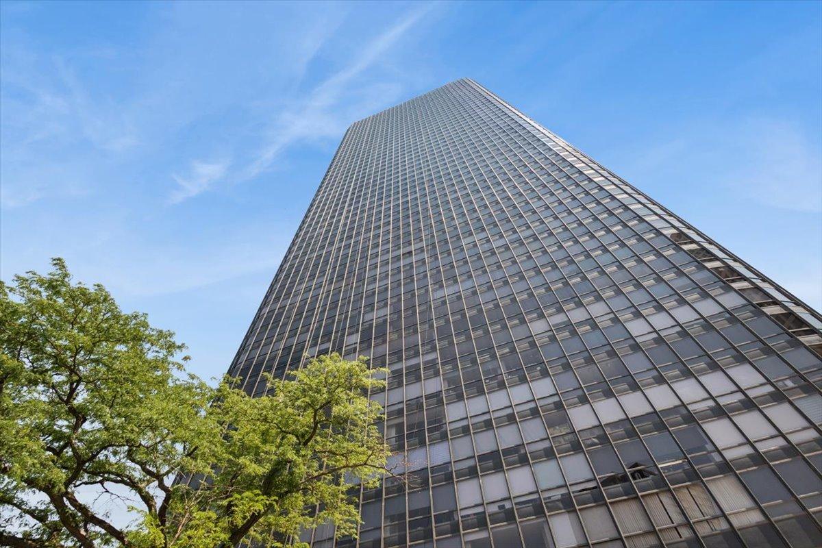 5415 N Sheridan Rd. #3407, Chicago, IL 60640