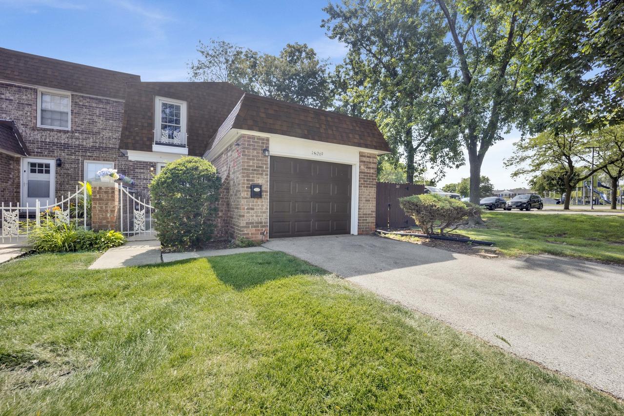 1S269 Ardmore Ave., Villa Park, IL 60181