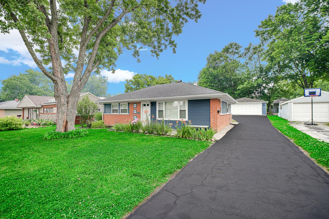 319 Sauganash St., Park Forest, IL 60466