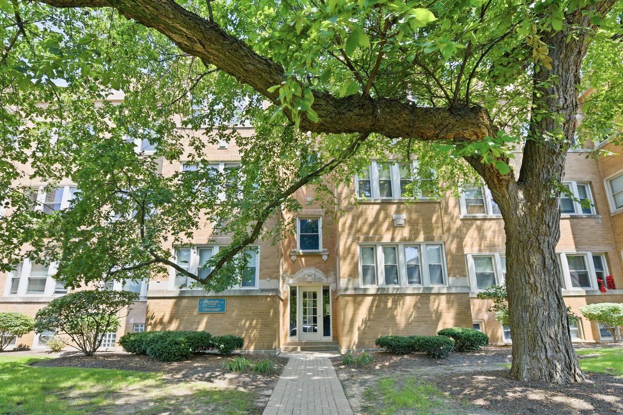 4051 N Southport Ave. #2, Chicago, IL 60613