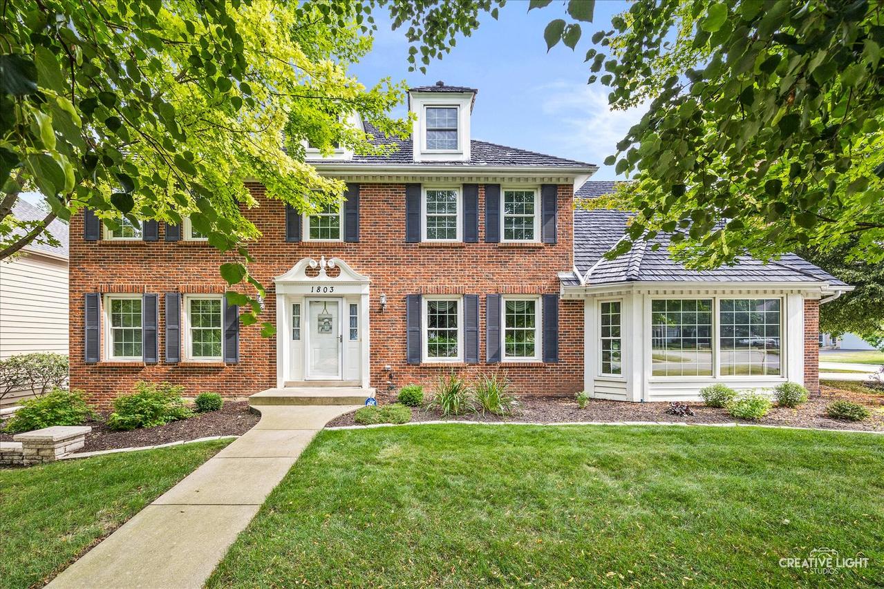 1803 River Ridge Cir., Naperville, IL 60565