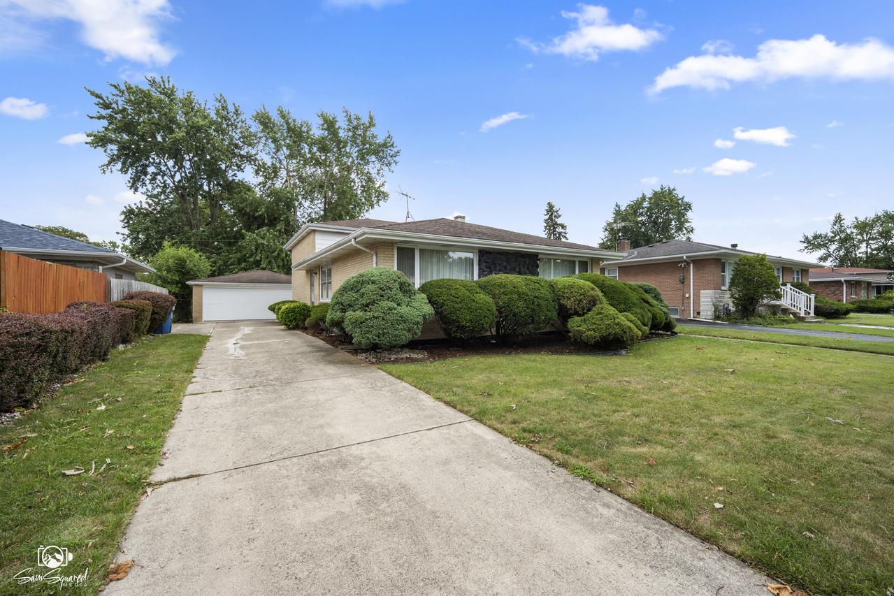 235 Abbott Ave., Chicago Heights, IL 60411