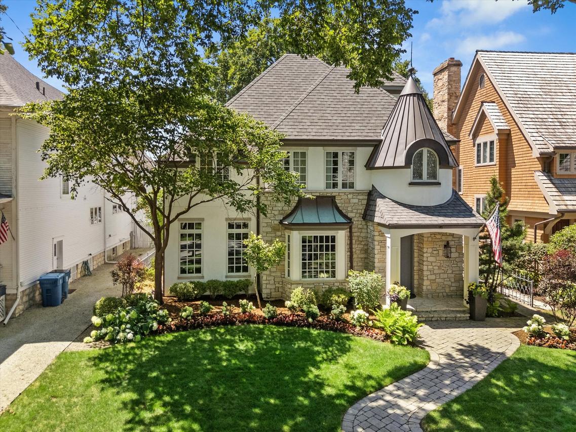 628 S Lincoln St., Hinsdale, IL 60521