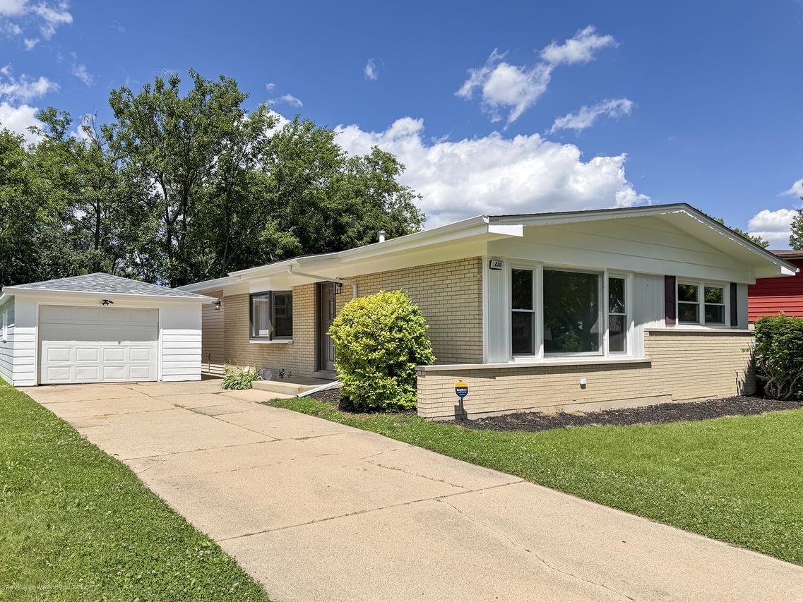 220 N Park Dr., Glenwood, IL 60425