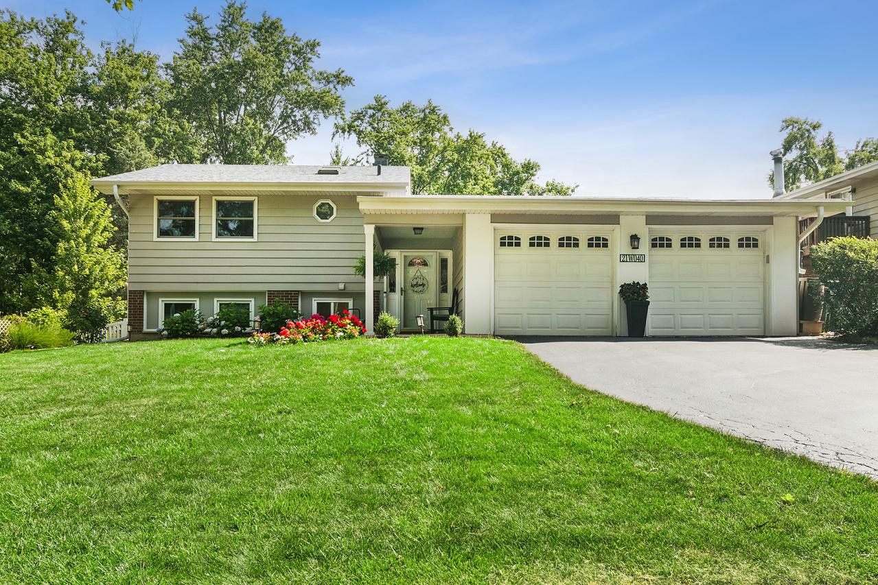 21W040 Mayfair Ave., Lombard, IL 60148