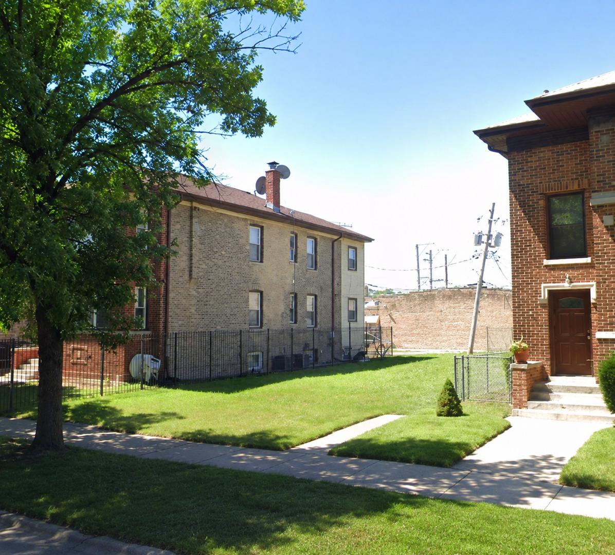 6418 N Fairfield Ave., Chicago, IL 60645